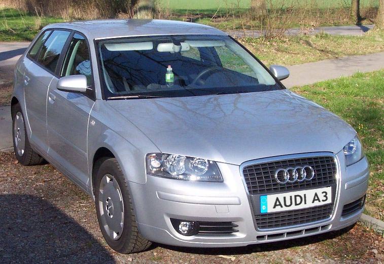 Audi_A3_FR_silber_2005.jpg