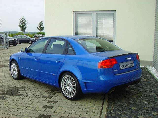 Audi_A4_DTM_Edition_rear.JPG