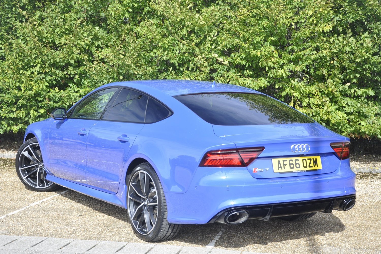 Цвет рс. Audi rs7 голубая. Audi RS 7 Exclusive. Audi rs7 2020 Blue. Audi rs7 2021.