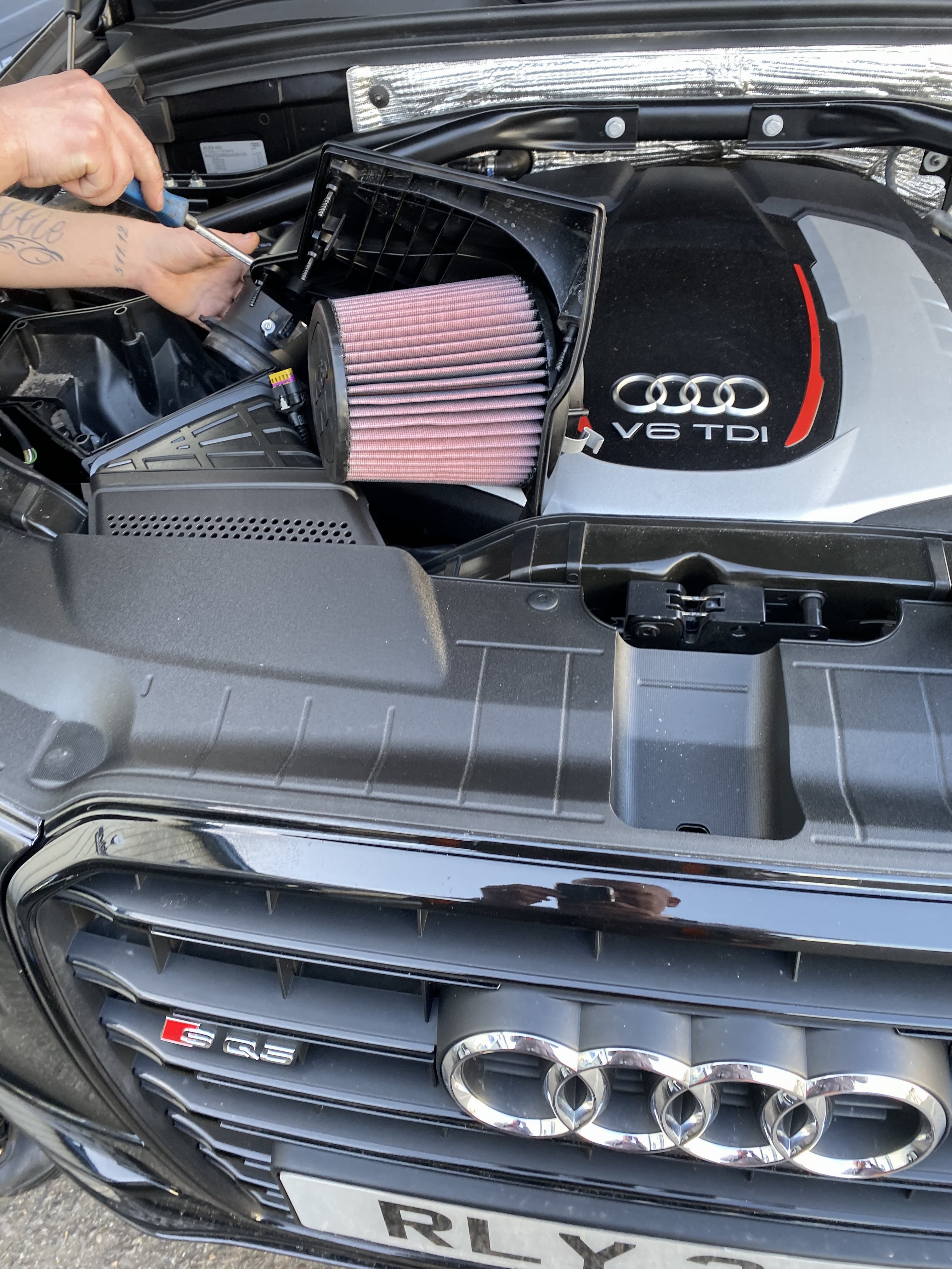 8R Crosland A4 & A4 Avant A5 Audi Q5 Luftfilter mit Filtermatte 