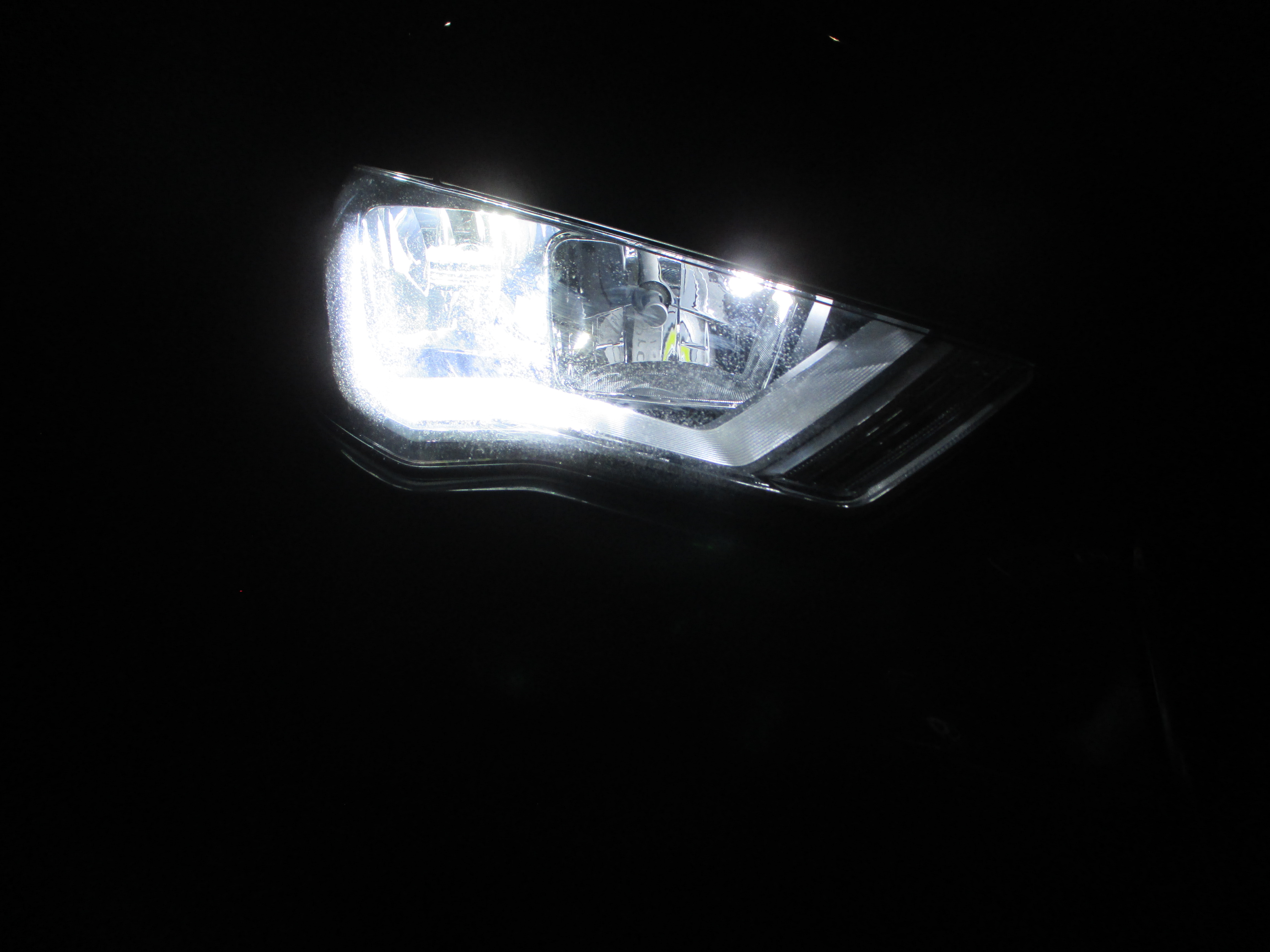 2x Audi A6 C6 Genuine Osram Ultra Life Reverse Light Bulbs Pair 