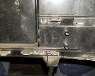 Front centre inner PDC bumper markings 