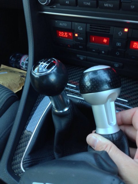 RS4 gear knob