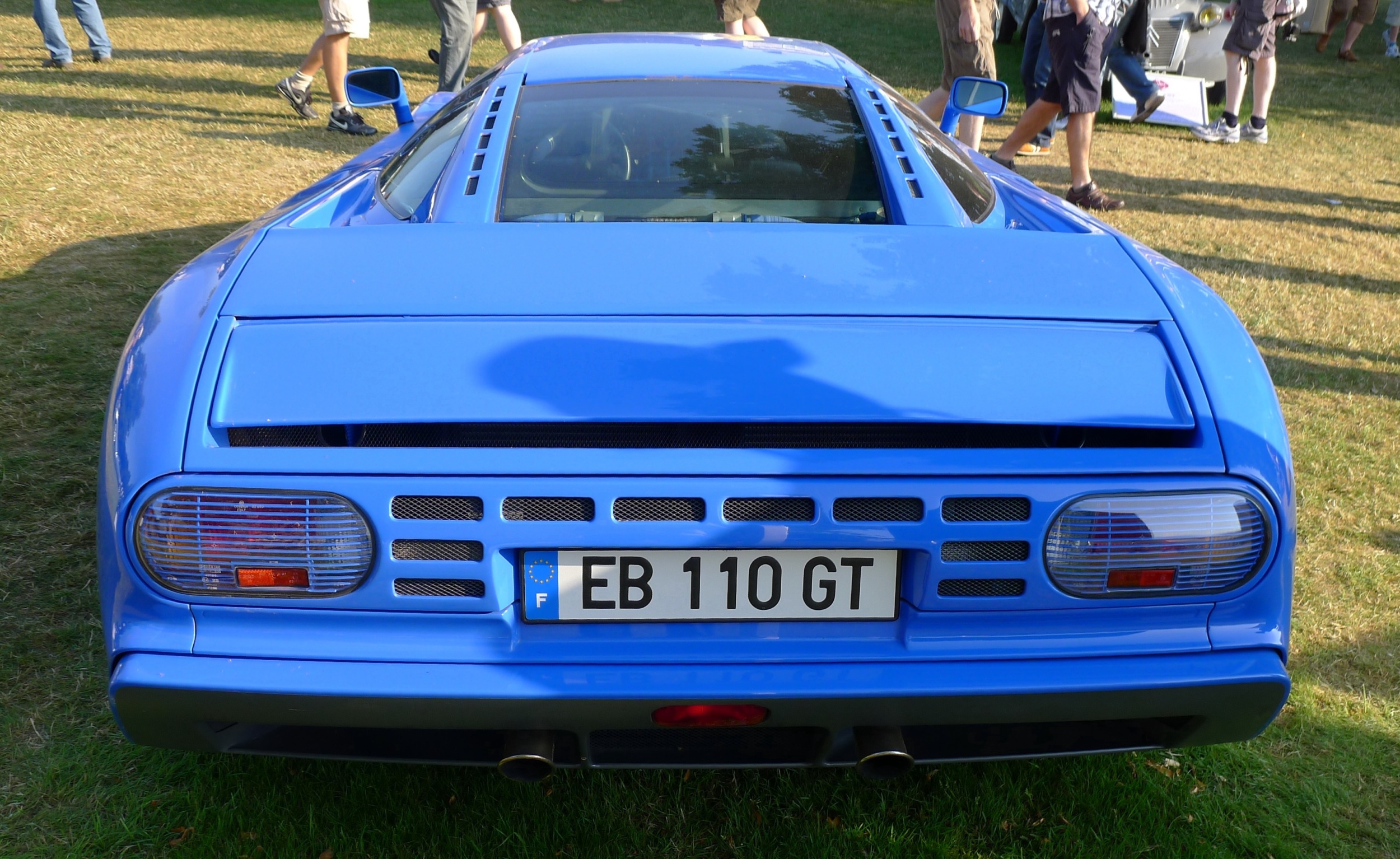 Bugatti_EB110_GT_-_Flickr_-_edvvc_(2).jpg